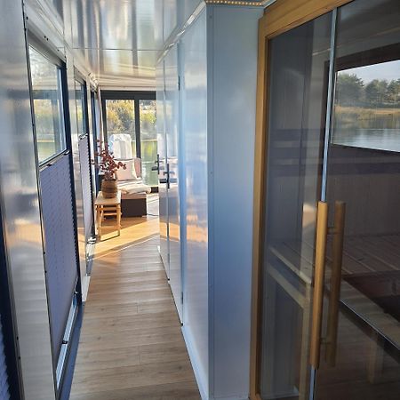 Schwimmendes Ferienhaus Silent Elsterheide Exteriör bild